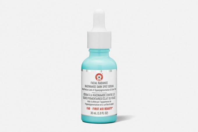 First Aid Beauty Facial Radiance Niacynamidowe serum do ciemnych plam